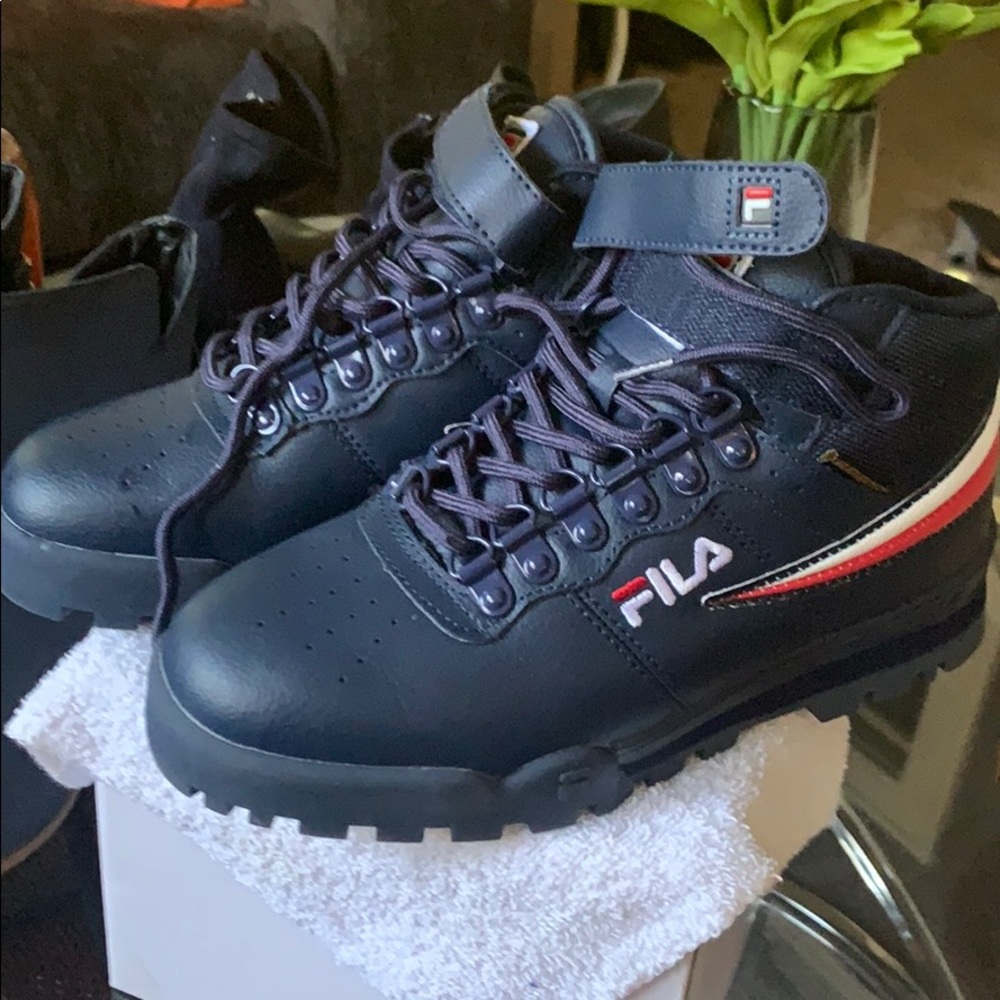 Brand new men’s blue Fila
